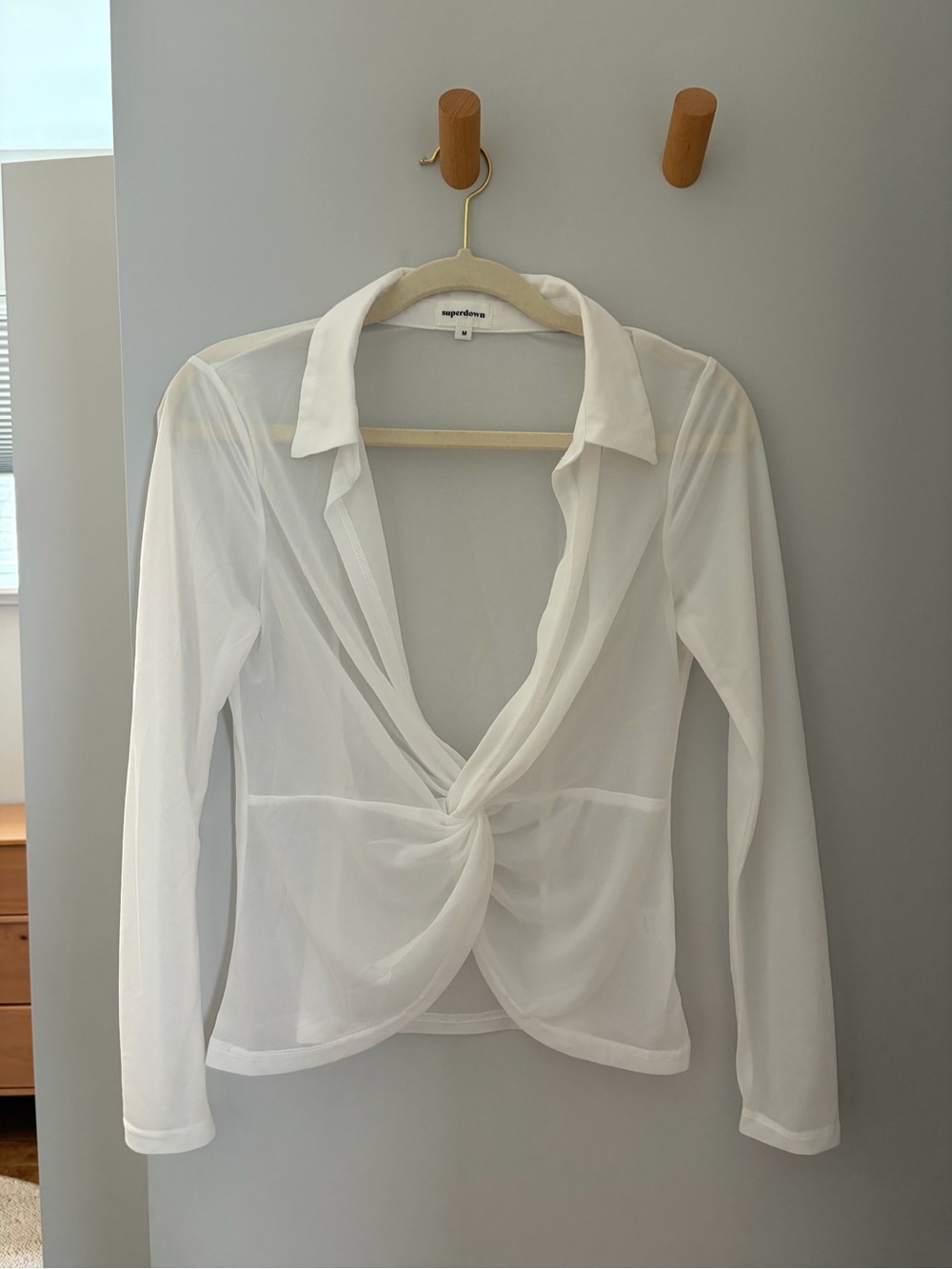 Deja Twist Front Top in White